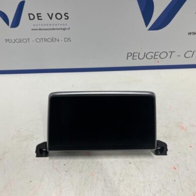 Peugeot 3008 1.6 16V Hybrid4 Interior display 5G06 2020 9828418380-9830424280