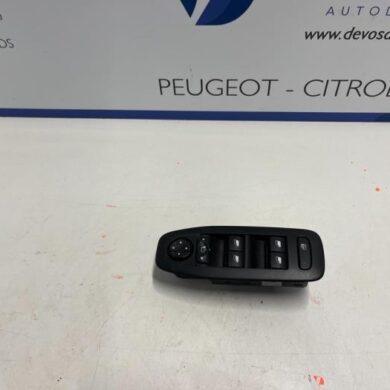 Peugeot 2008 1.2 12V e-THP PureTech 110 Kombischalter Fenster 2018 98242539ZD