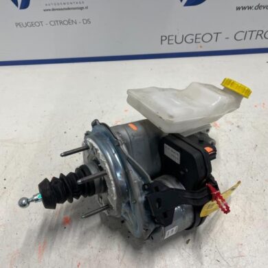 Peugeot 508  Brake servo 5G06 2019 1647866680
