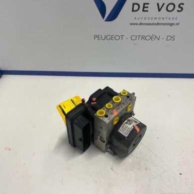 Peugeot 308 1.2 12V e-THP PureTech 110 ABS Pumpe HNZ 2015 1613126380