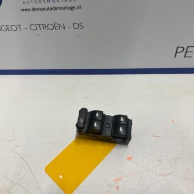 Citroen C3 1.2 Vti 12V PureTech Multi-functional window switch 2019 98148907ZD