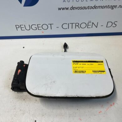 DS Automobiles DS7 Crossback  Tank Klep 2018 9834108180-9834135880