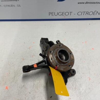 Peugeot 3008 1.6 16V Hybrid4 Fusee rechts-voor 2020 1647857080