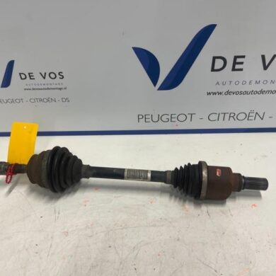 Peugeot 208 1.2 12V e-THP PureTech 110 Aandrijfas links-voor HNZ 2017 9807974580-1613822980 20GE13