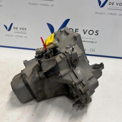 Peugeot 2008 1.2 Vti 12V PureTech 82 Versnellingsbak HMZ 2014 9803846180-1608887480 20CR14