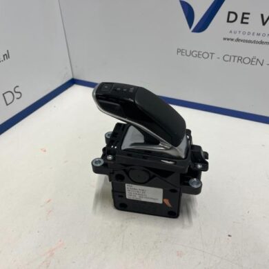 Peugeot 3008 1.6 16V Hybrid4 Gear stick 2020 1631888180