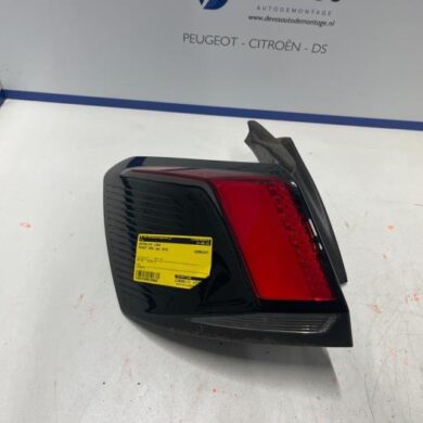Peugeot 3008 1.6 16V Hybrid4 Rücklicht links 2020 9810477180