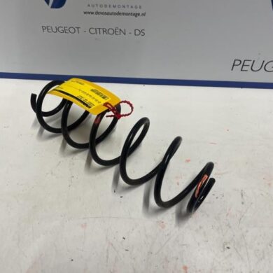 Peugeot 208 1.2 Vti 12V PureTech 100 Schroefveer achter 2022