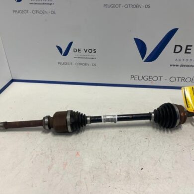 Peugeot 208 1.2 Vti 12V PureTech 100 Aandrijfas rechts-voor HNE 2022 9825390980-1647577680 20R103