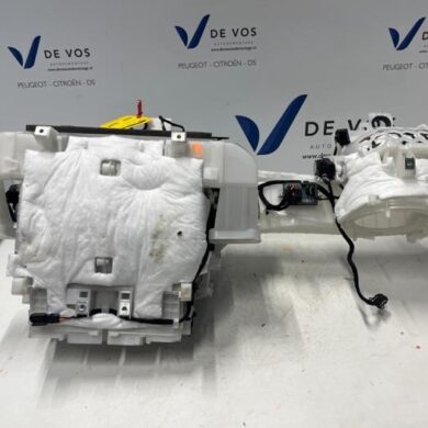 DS Automobiles DS7 Crossback 1.6 16V PureTech 225 Kachelhuis 2019 9822121180-9821299980