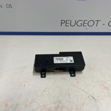 DS Automobiles DS7 Crossback 1.6 16V PureTech 225 Phone interface 2019 9831611580-9828266180