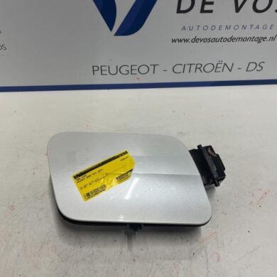 Peugeot 3008 2.0 GT BlueHDi 180 16V Tank cap cover 2022 9810146680-9810109680