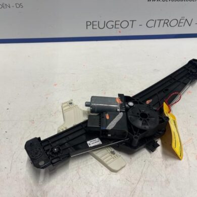 Peugeot 3008 2.0 GT BlueHDi 180 16V Rear door window mechanism 4-door, left 2022 9810488580-9840190280