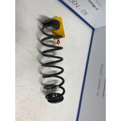 Opel Mokka 1.2 Turbo 12V Rear coil spring 2022 9830121180