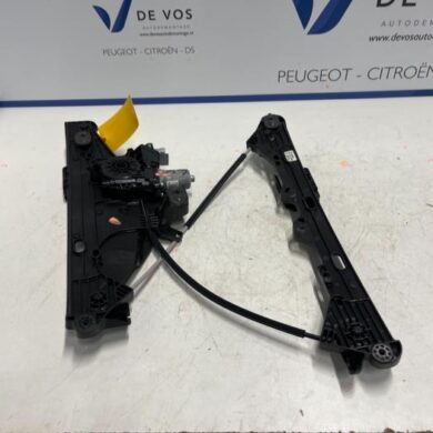 Opel Mokka 1.2 Turbo 12V Ruitmechaniek 4Deurs links-voor 2022 9828130780