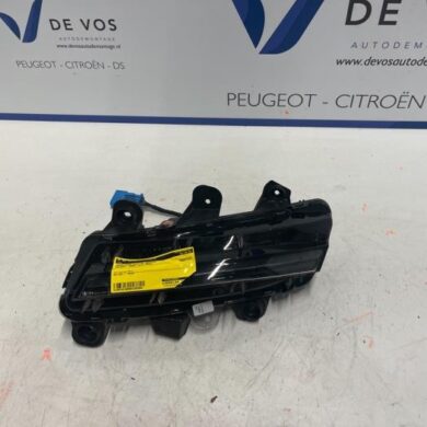 Peugeot 3008 2.0 GT BlueHDi 180 16V Tageslicht rechts 2022 9836230980