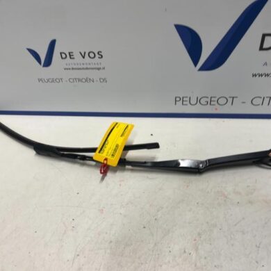 Peugeot 408  Front wiper arm 2022 9835544680