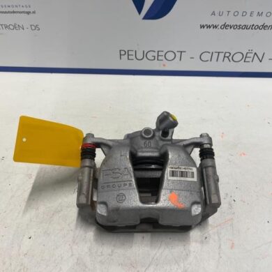 Peugeot 3008 2.0 GT BlueHDi 180 16V Front brake calliper, left AH01 2022 1647879980