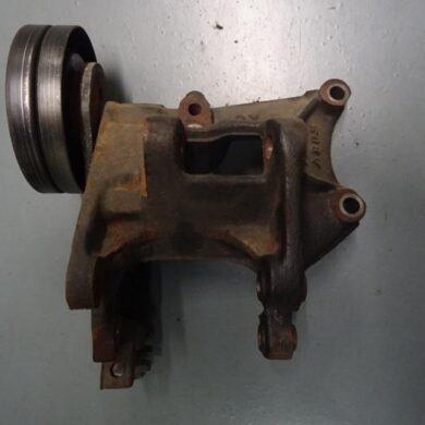 Citroen Xantia 1.8i X,SX Alternator lower bracket LFY-LFZ 1997 5706E5