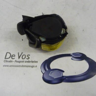 Peugeot 308 1.6 16V THP 150 Rear seatbelt, right 2008 8975T9