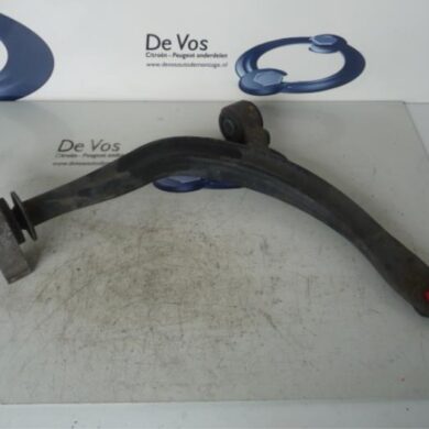 Citroen C5 1.6 HDiF 16V Front wishbone, right 2007 3521K0