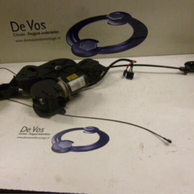 Peugeot 807 2.0 HDi 16V Sliding door motor, right 2004 9138C3