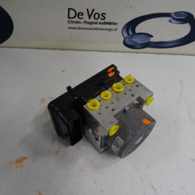 Peugeot 2008  ABS Pomp HMZHM01 2016 1616773080