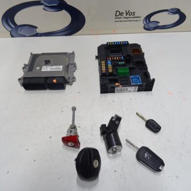 Peugeot 2008 1.2 12V e-THP PureTech 110 Engine management computer HN01-HNZ 2018 1616898380-1612859780
