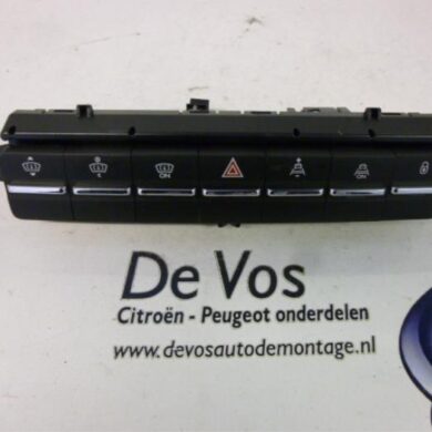 Peugeot 5008 1.6 THP 16V Switch 2010 6490EA