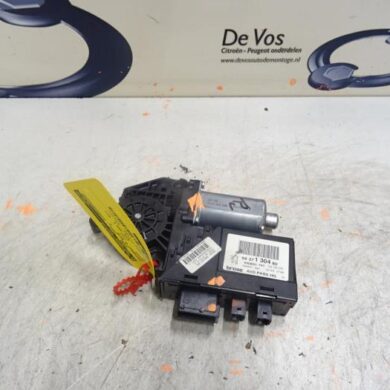 Peugeot 307 1.6 16V Door window motor 2005 9222N1