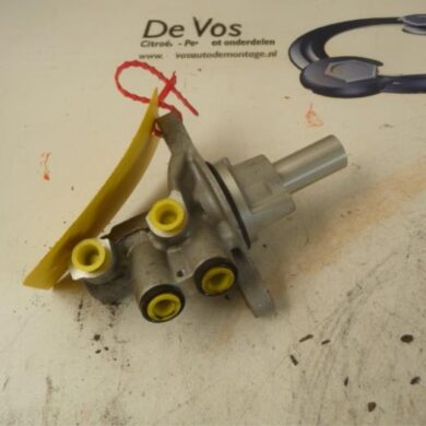 Peugeot 108 1.0 12V Hoofdremcilinder CFB 2014 1612196080