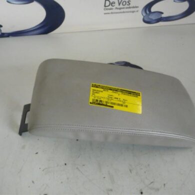 Peugeot 407  Armrest 2006 7589FY
