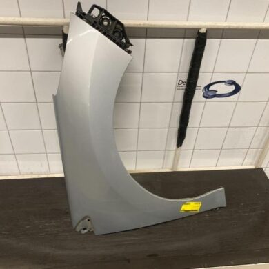 Peugeot 308 1.6 VTI 16V Front wing, right 2010 7841Y1