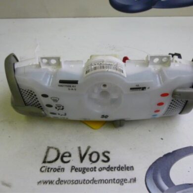 Peugeot 107 1.0 12V Kachel Bedieningspaneel 2010 6452P6