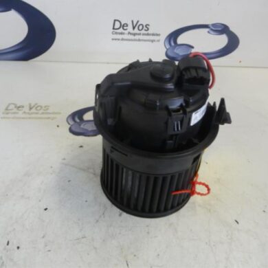 Peugeot 208  Heizung Belüftungsmotor 2013 1608182080