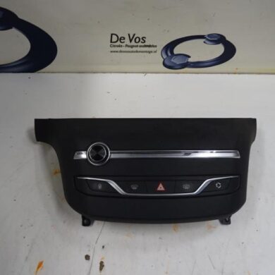 Peugeot 308  Radio control panel 2015 96777660ZD