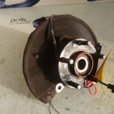 Citroen C-Crosser  Fusee rechts-voor 2009 364798