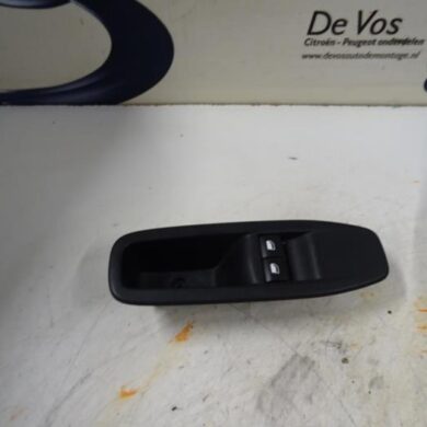 Peugeot 208  Combischakelaar ramen 2013 96758193ZD