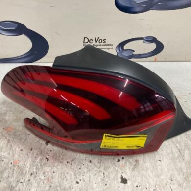 Peugeot 208 1.2 12V e-THP PureTech 110 Rücklicht links 2015 9810343080-9825601280