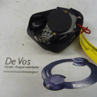 Citroen C4 2.0 16V Gordelspanner rechts 2005 8974KT