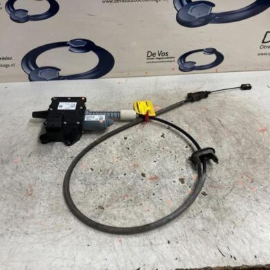 Peugeot 3008 1.6 16V THP 155 Parking brake motor 5FV 2011 470212