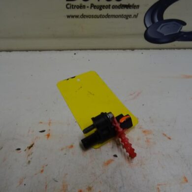 Peugeot 308  Camshaft sensor HNZ 2014 9688725080