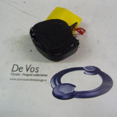 Citroen C5 2.0 16V Rear seatbelt, left 2008 8975S0