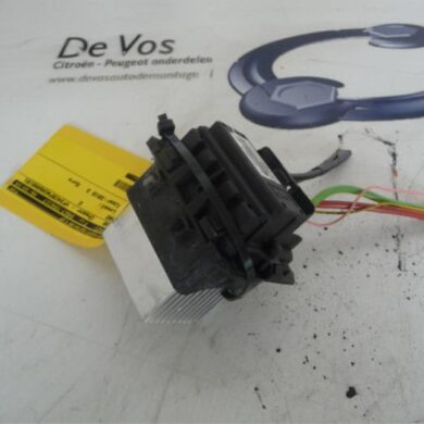 Peugeot 308 1.6 VTI 16V Heater resistor 2010 6441AA