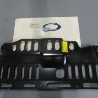 Peugeot 207  Engine protection panel 2010 7013CN