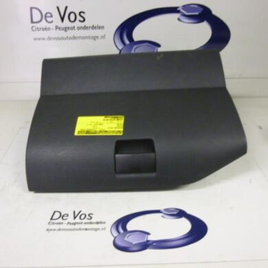 Peugeot Partner 1.6 HDI 75 16V Phase 1 Glovebox 2011 8226VY