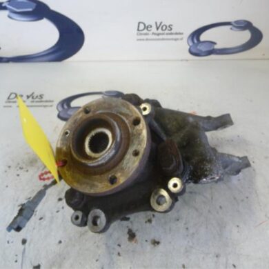 Citroen DS5 2.0 165 HYbrid4 16V Fusee rechts-achter 2013 334044-330606-3307A2