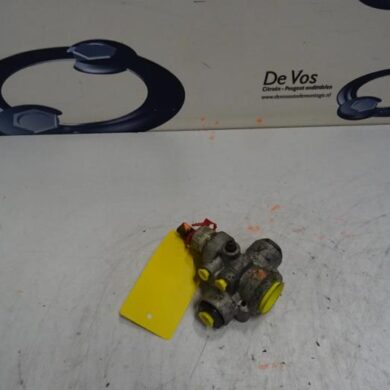 Citroen C6 2.7 HDiF V6 24V HD Regelaar (Vering) 2006 527753