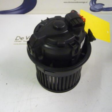 Peugeot 208 1.4 HDi Kachel Ventilatiemotor 2013 1608182080