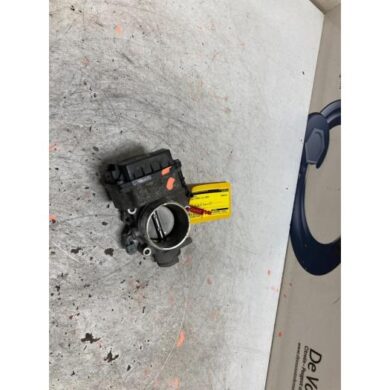 Citroen Picasso 1.8 16V Throttle body 6FZ 2005 1635W8